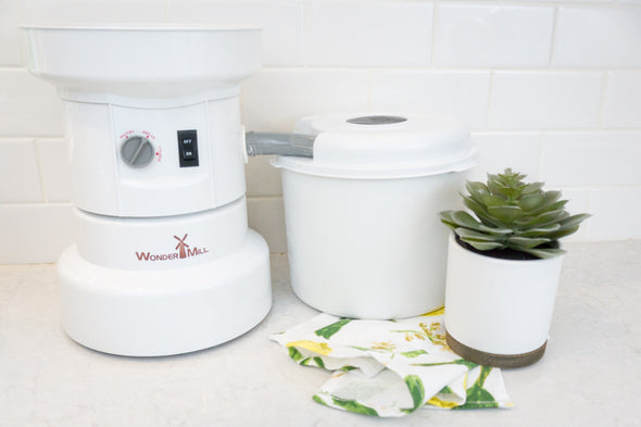 WonderMill (mill + flour cannister + lide + 2 filters)