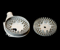 Self-Cleaning Milling Heads